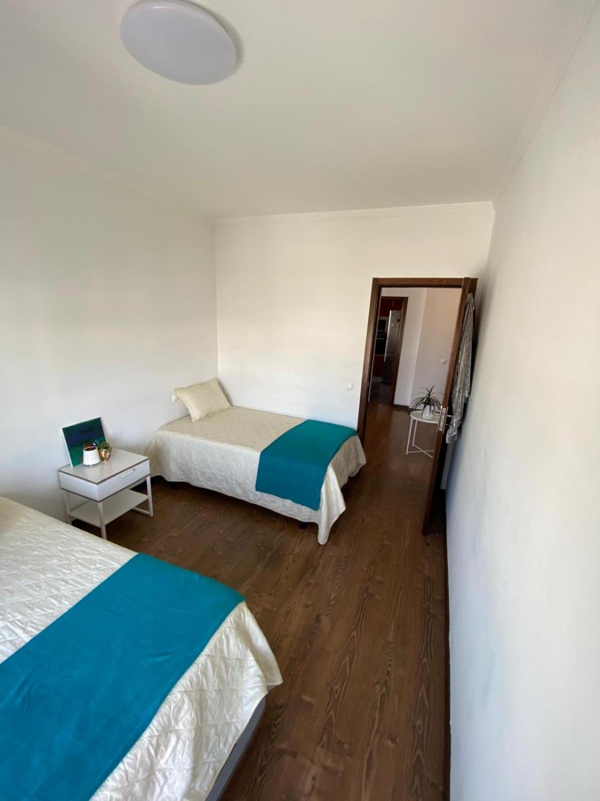 Rooms In Faro Close To Airport Exterior photo